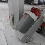 Sněžení pořádně potrápilo řidiče. Jeden skončil až v shopu benzínové stanice