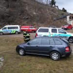 Muž, který venčil svého psa, skončil v řece. Policie našla jeho tělo
