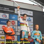 MS v cyklokrosu: Závod mužů elite v obrazech