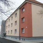 Z domu hrůzy se stala zbrusu nová budova s městskými byty. Nájemníci se nastěhují v březnu
