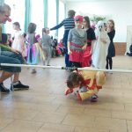 Jídelna školy v Bechyni ožila karnevalovým rejem