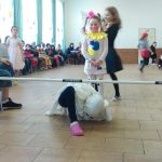 Jídelna školy v Bechyni ožila karnevalovým rejem