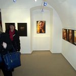 Výstava fotografa Mariana Zajíčka zaplnila plánskou faru