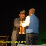 Zaplněným sálem bernartické sokolovny zněly heligonky
