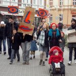 Demonstranti proti imigraci se střetli s pochodem proti xenofobii. Jen slovně