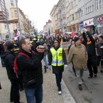 Demonstranti proti imigraci se střetli s pochodem proti xenofobii. Jen slovně
