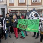 Demonstranti proti imigraci se střetli s pochodem proti xenofobii. Jen slovně