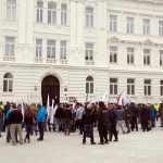 Demonstranti proti imigraci se střetli s pochodem proti xenofobii. Jen slovně