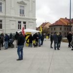 Demonstranti proti imigraci se střetli s pochodem proti xenofobii. Jen slovně