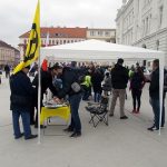 Demonstranti proti imigraci se střetli s pochodem proti xenofobii. Jen slovně
