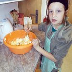 Děti si v Táboře vyrobily věnec a upekly mazanec. A prozradily recept