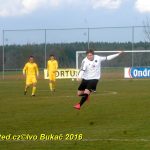 V Želči padlo osm gólů, dvě penalty a červená karta. Výhru odvezlo Veselí – přidali jsme fotky