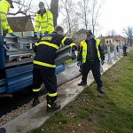 Hasiči stavěli protipovodňovou zeď. Velkou vodu nečekají, šlo o nácvik