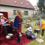Křenovická prvomájová veselice – Karel IV. s Žižkou a esenbákem