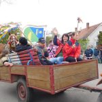 Křenovická prvomájová veselice – Karel IV. s Žižkou a esenbákem