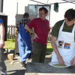 V Nišovicích loví pstruhy na klacek