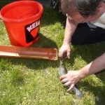 V Nišovicích loví pstruhy na klacek