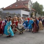 Do Bechyně dorazil Karel IV. Bavili ho žáci místní školy