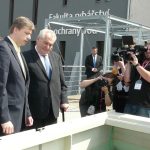 Prezident si ve Vodňanech prohlédl jesetery a promluvil ke studentům rybářské školy i fakulty