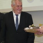 Prezident si ve Vodňanech prohlédl jesetery a promluvil ke studentům rybářské školy i fakulty