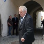 Ve Strakonicích dostal prezident fez a pivo