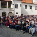 Ve Strakonicích dostal prezident fez a pivo