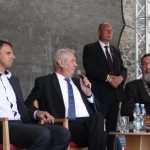 Ve Strakonicích dostal prezident fez a pivo