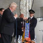 Ve Strakonicích dostal prezident fez a pivo