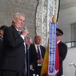 Ve Strakonicích dostal prezident fez a pivo