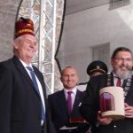 Ve Strakonicích dostal prezident fez a pivo