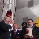 Ve Strakonicích dostal prezident fez a pivo