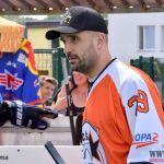 Slavnostní otevření plastového hřiště bylo oslavou lidského porozumění a sportu