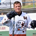 Slavnostní otevření plastového hřiště bylo oslavou lidského porozumění a sportu