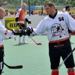 Slavnostní otevření plastového hřiště bylo oslavou lidského porozumění a sportu