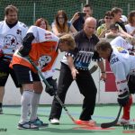 Slavnostní otevření plastového hřiště bylo oslavou lidského porozumění a sportu