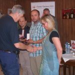 Dárci krve přebírali ceny. Zlatý kříž za 160 odběrů si převzal dvaapadesátiletý rodák ze Zahájí