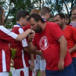 Poříčští žáci oslavili prvenství koupelí v hasičské nádrži