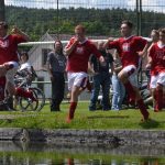 Poříčští žáci oslavili prvenství koupelí v hasičské nádrži
