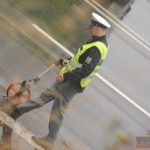 Děti z převráceného autobusu byly rozvezeny do čtyř nemocnic