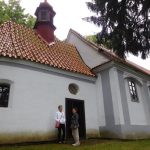 Pouť ke kostelíku svaté Rozálie přilákala i dárce mobilů