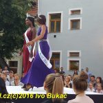 Na mole módní show byli vítězové světové soutěže krásy neslyšících