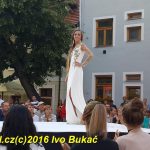 Na mole módní show byli vítězové světové soutěže krásy neslyšících