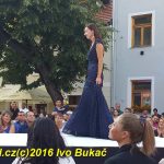 Na mole módní show byli vítězové světové soutěže krásy neslyšících