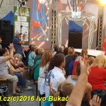 Na mole módní show byli vítězové světové soutěže krásy neslyšících