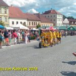 Bechyni po roce opět ovládly koloběžky