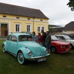 Do Chýnova se na první sraz sjela stovka historických vozidel