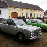 Do Chýnova se na první sraz sjela stovka historických vozidel
