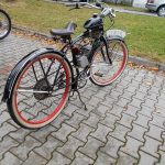 Do Chýnova se na první sraz sjela stovka historických vozidel