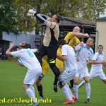 Chaos a strach v Dražicích! Příznivci Bernartic házeli po rozhodčím pivo a děsili malé děti