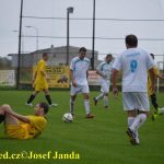 Chaos a strach v Dražicích! Příznivci Bernartic házeli po rozhodčím pivo a děsili malé děti